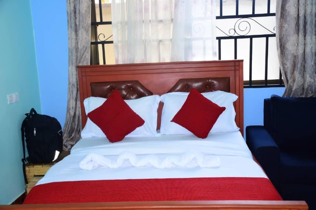 Bed & Breakfast Safari Park House Arusha